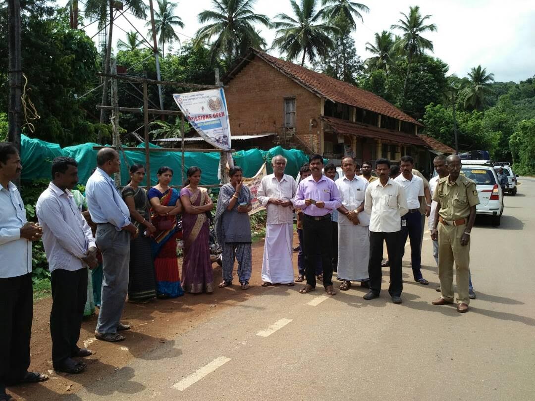 ಸಂಪಾಜೆಯಲ್ಲಿ ಸ್ವಚ್ಛತಾ ಜಾಗೃತಿ